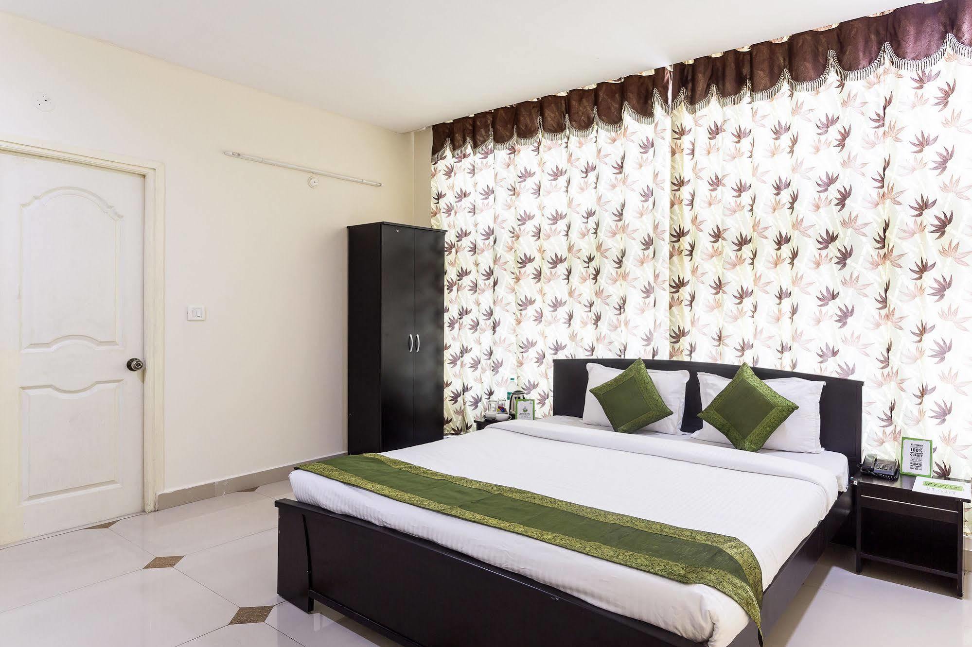 Treebo Srico, Banjara Hills Hotell Hyderabad Eksteriør bilde