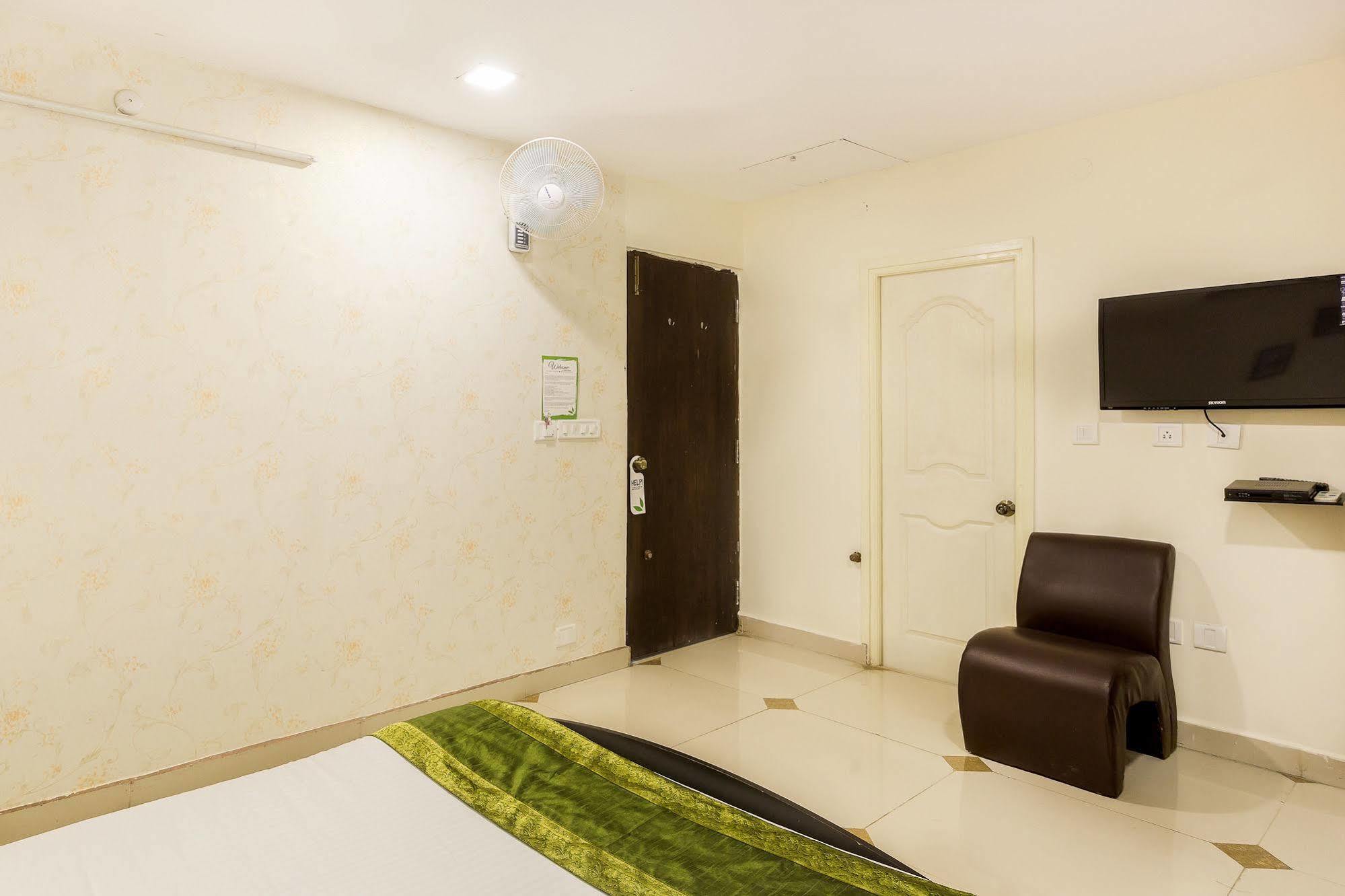 Treebo Srico, Banjara Hills Hotell Hyderabad Eksteriør bilde