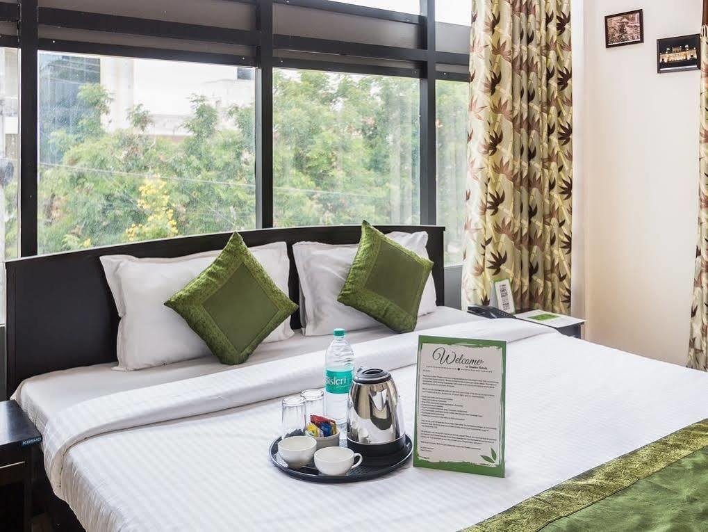 Treebo Srico, Banjara Hills Hotell Hyderabad Eksteriør bilde